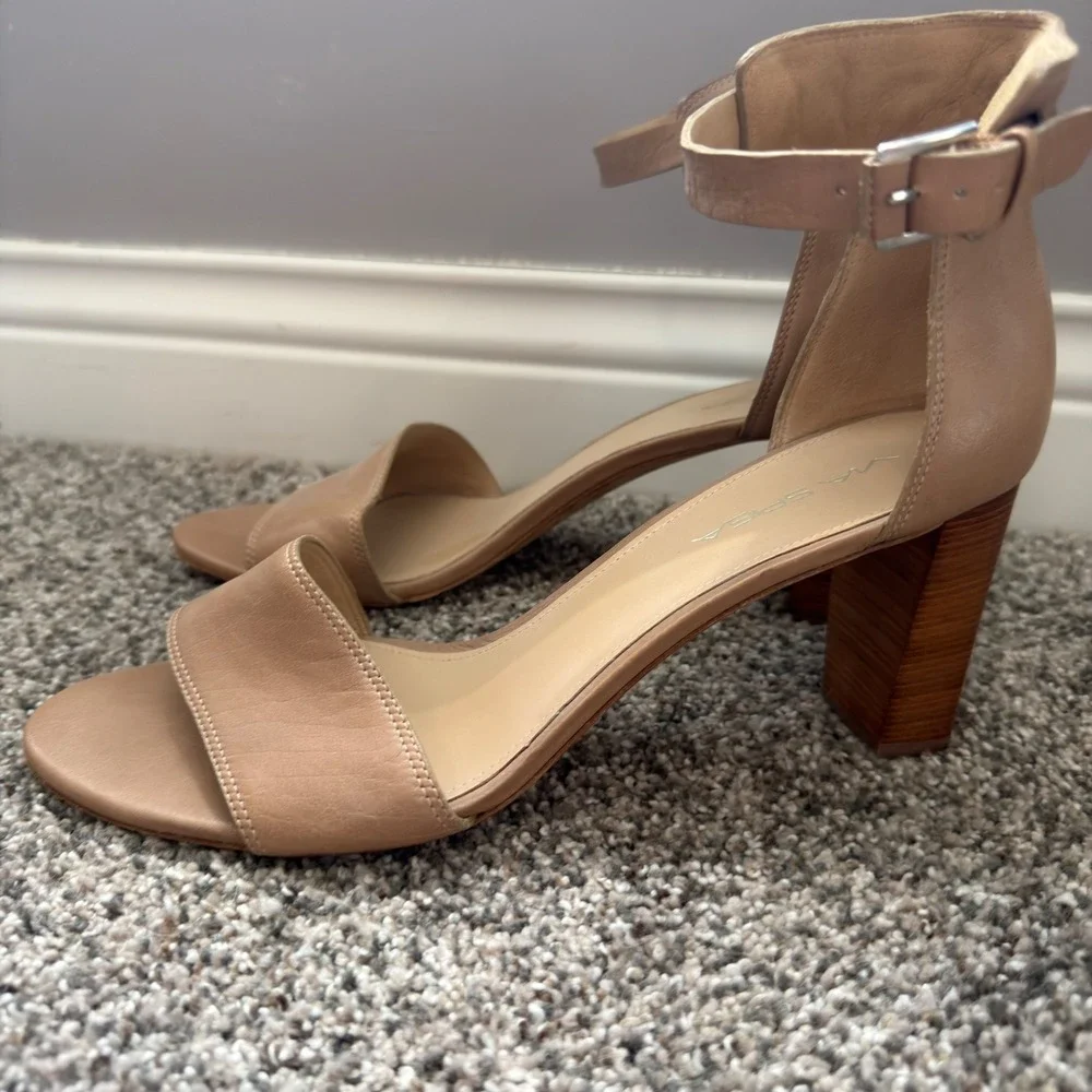 Via Spiga Nude Leather Ankle Strap Block Heel Tan Size 10M Italian Design